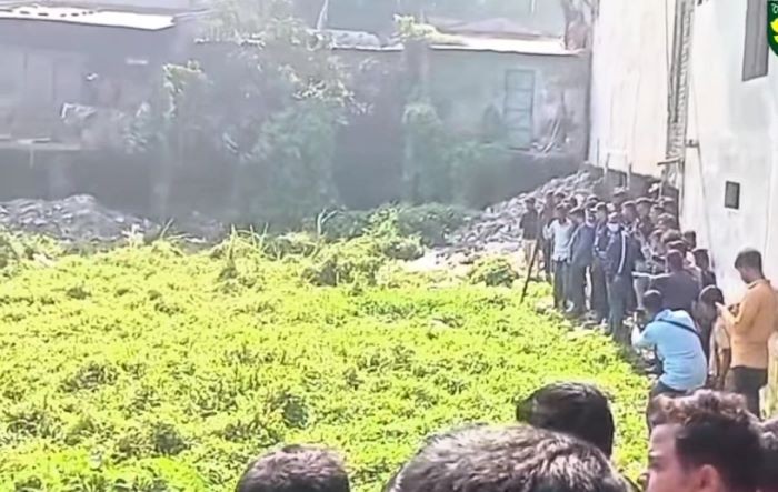 দামুড়হুদায় ডোবা থেকে অজ্ঞাত ব্যক্তির লাশ উদ্ধার
