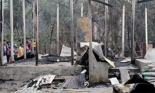 বিএনপি নেতার ঘরে আগুনে শিশুমৃত্যু, নাশকতার ‘বিশ্বাসযোগ্য’ প্রমাণ পায়নি পুলিশ