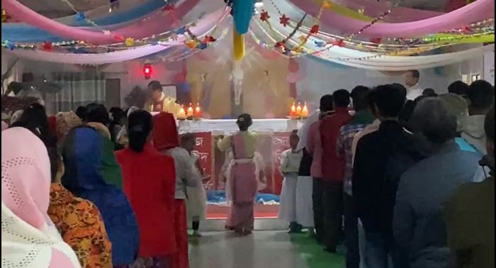 শেরপুরে খ্রিস্টান ধর্মাবলম্বীদের বৃহত্তর ধর্মীয় উৎসব বড়দিন পালিত
