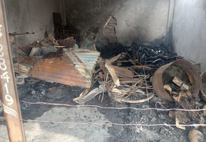নোয়াখালীতে বিএনপির নির্বাচনী অফিসে অগ্নিসংযোগ