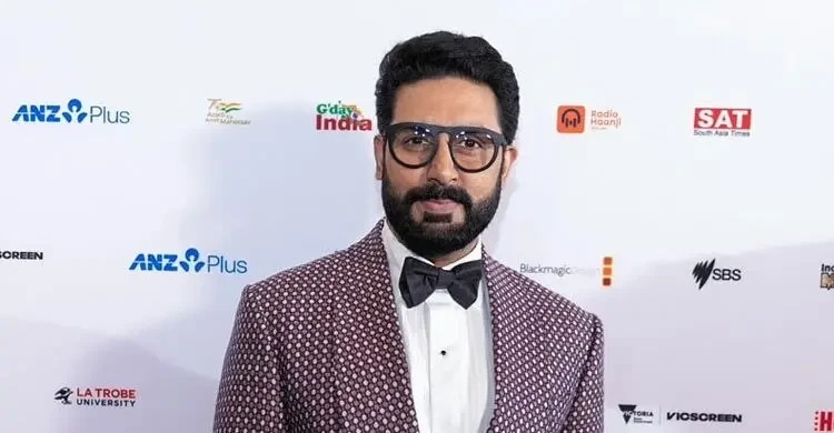 যে কারণে প্রকাশ্যেই এক মহিলার হাতে চড় খেতে হয়েছিল অভিষেক বচ্চনকে!