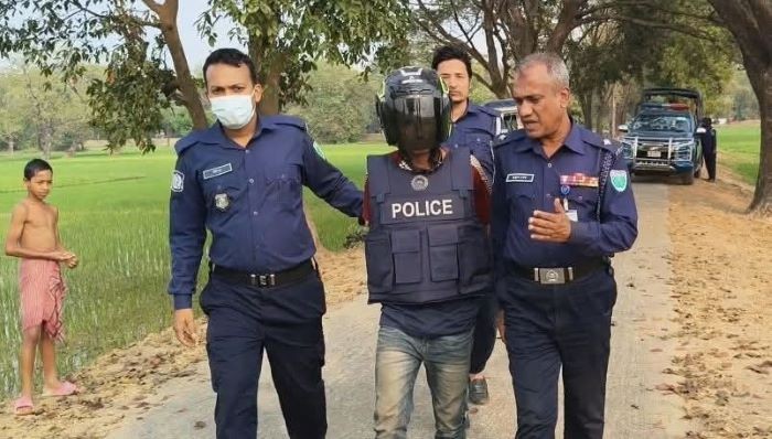 সুনামগঞ্জে প্রেমিকাকে বিয়ের প্রলোভন দেখিয়ে গণধর্ষণ : ৩জন গ্রেফতার