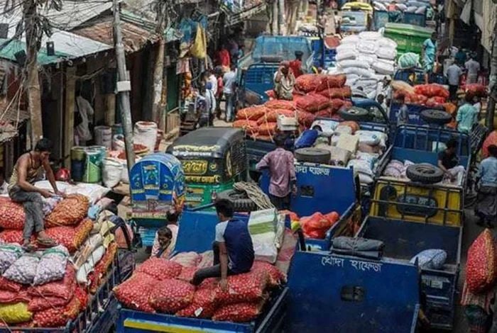 বৈশ্বিক সংকটের ধাক্কায় খাতুনগঞ্জ, বদলাচ্ছে ব্যবসার ধারা