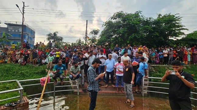 ডিএনডি লেকে মর্মান্তিক দুর্ঘটনা, শ্যালক-শ্যালিকাসহ প্রাণ গেল ৩ জনের